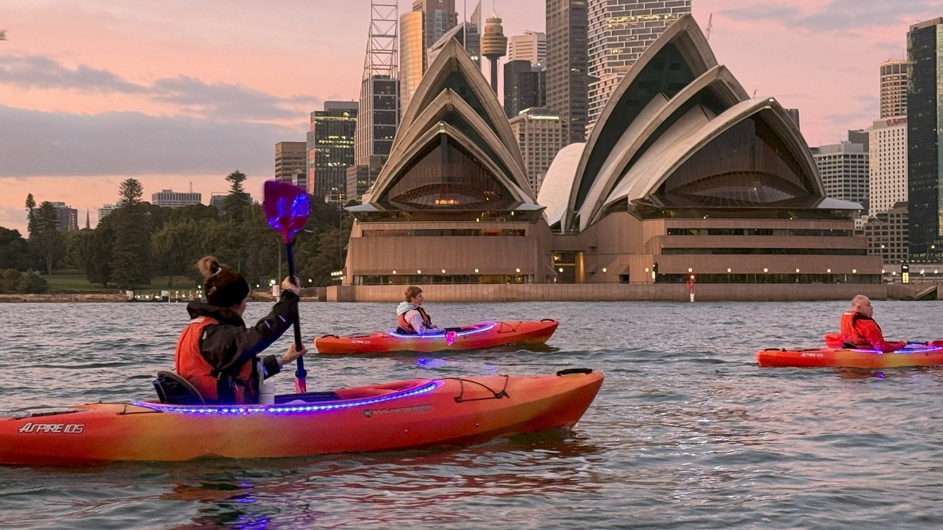 Sydney Kayak Experience at the Sydney Opera House