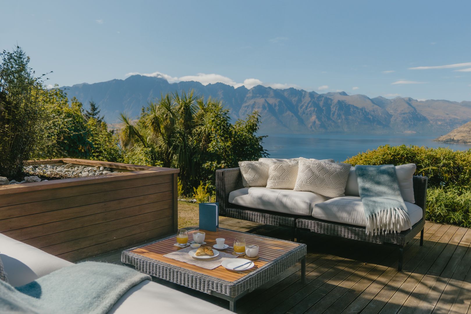 Azur Lodge overlooks some of the most spectacular scenery in New Zealand but still in close proximity to downtown Queenstown