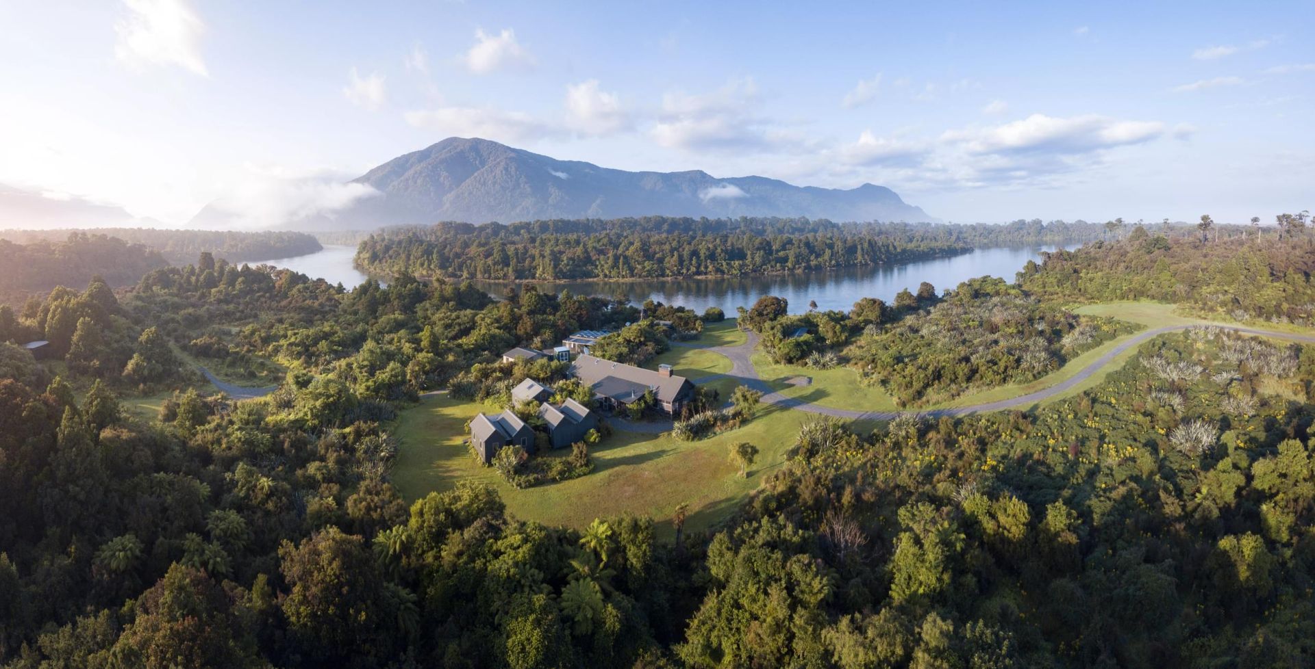 Hollyford Wilderness Experience, Fiordland