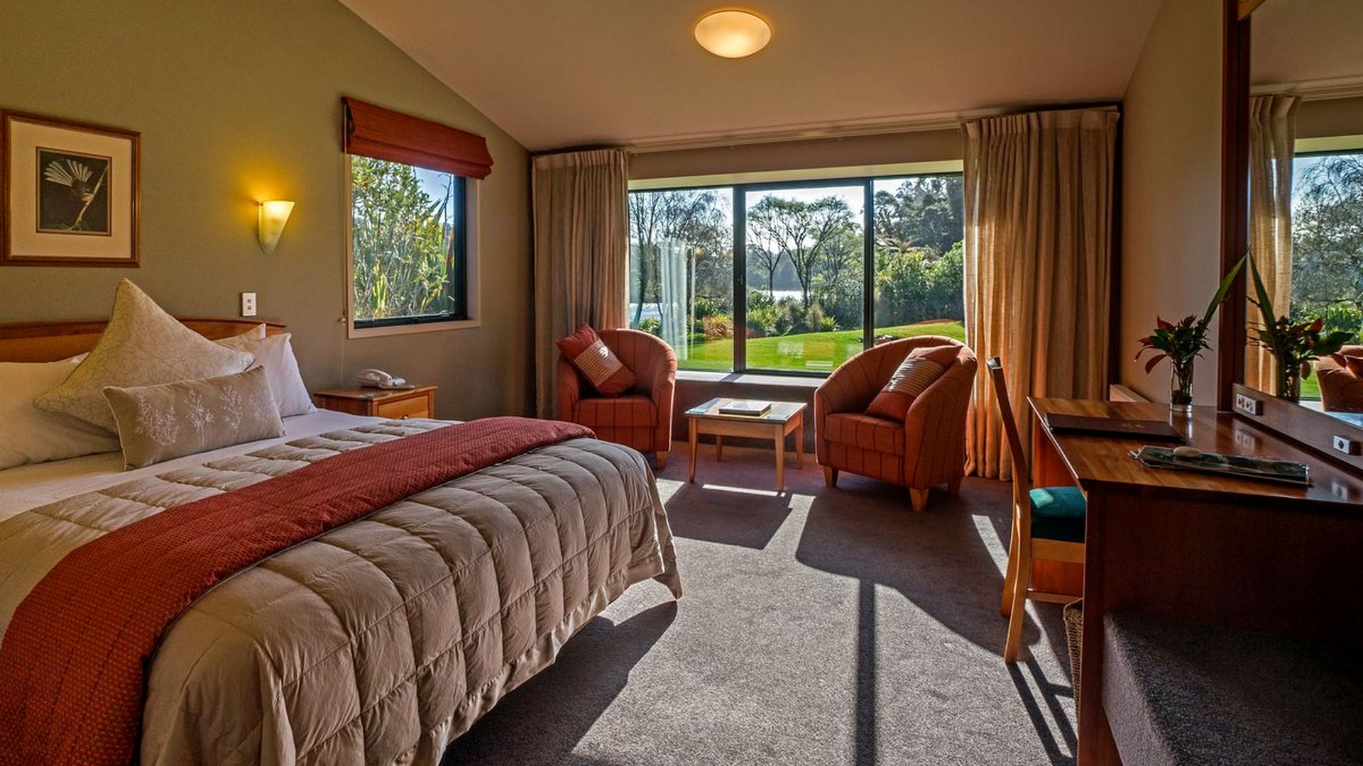 With a total of 28 rooms, two styles of room are available; luxury Riverview Rooms set beside the Moeraki River rapids & stylish Rainforest Rooms