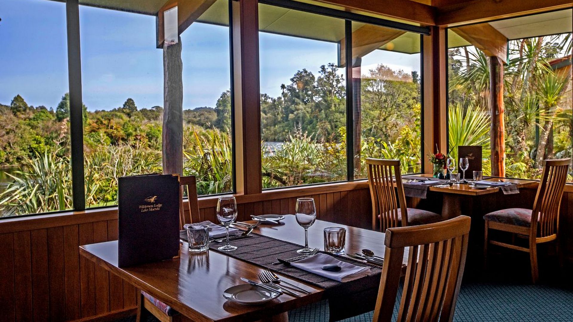 Recognized as New Zealand’s original nature tourism business, the Wilderness Lodge Lake Moeraki has been delighting visitors since 1989